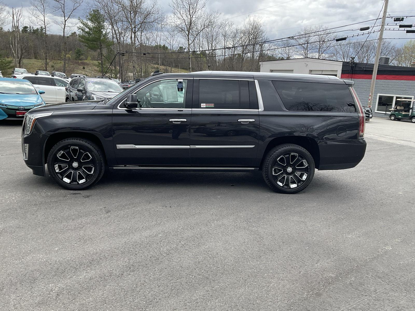 2019 Cadillac Escalade ESV AWD Platinum's photo