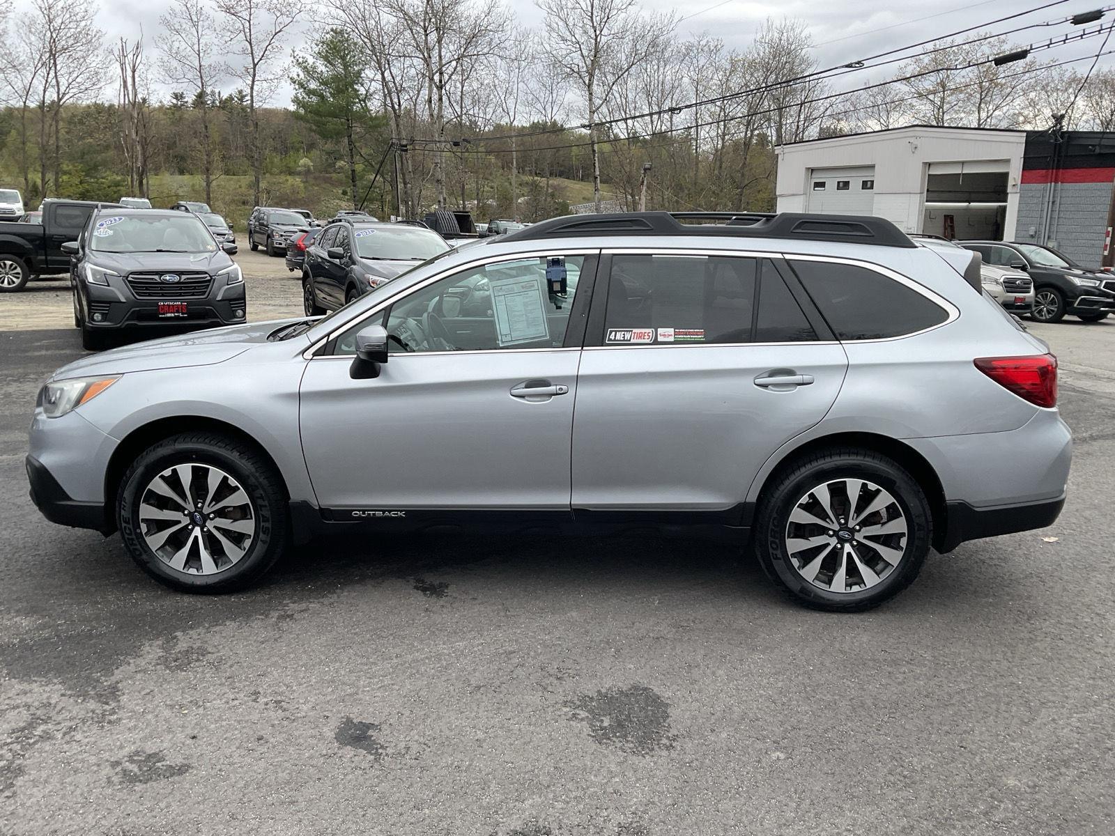 2017 Subaru Outback 2.5i Limited's photo