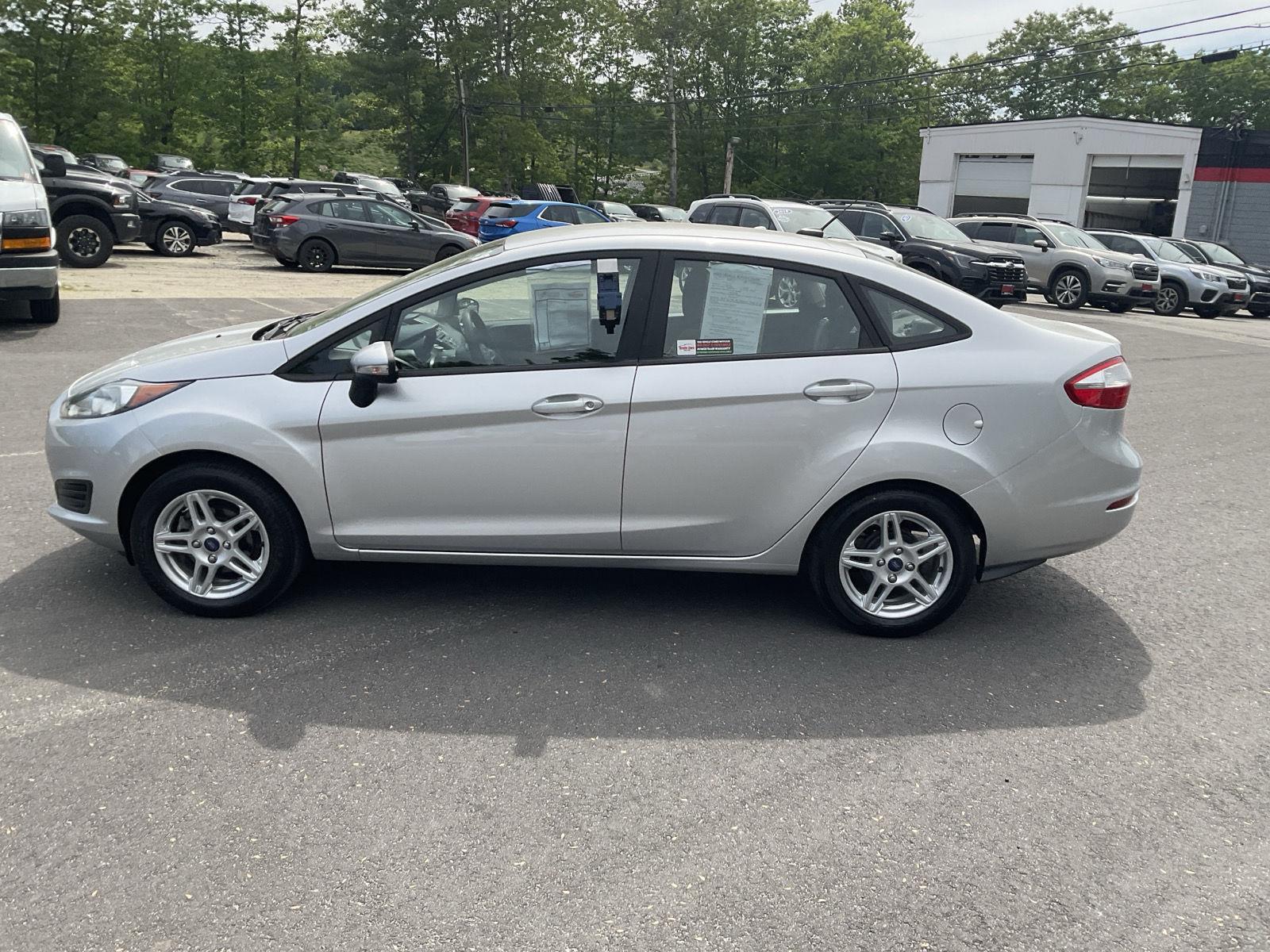 2018 Ford Fiesta SE Sedan's photo