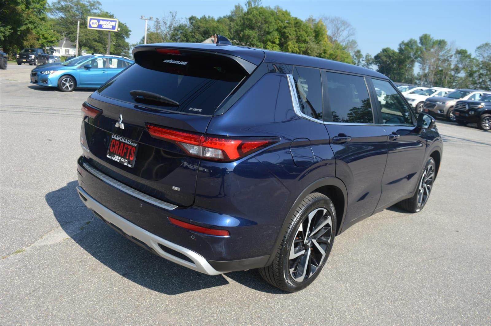 2022 Mitsubishi Outlander SE photo 6