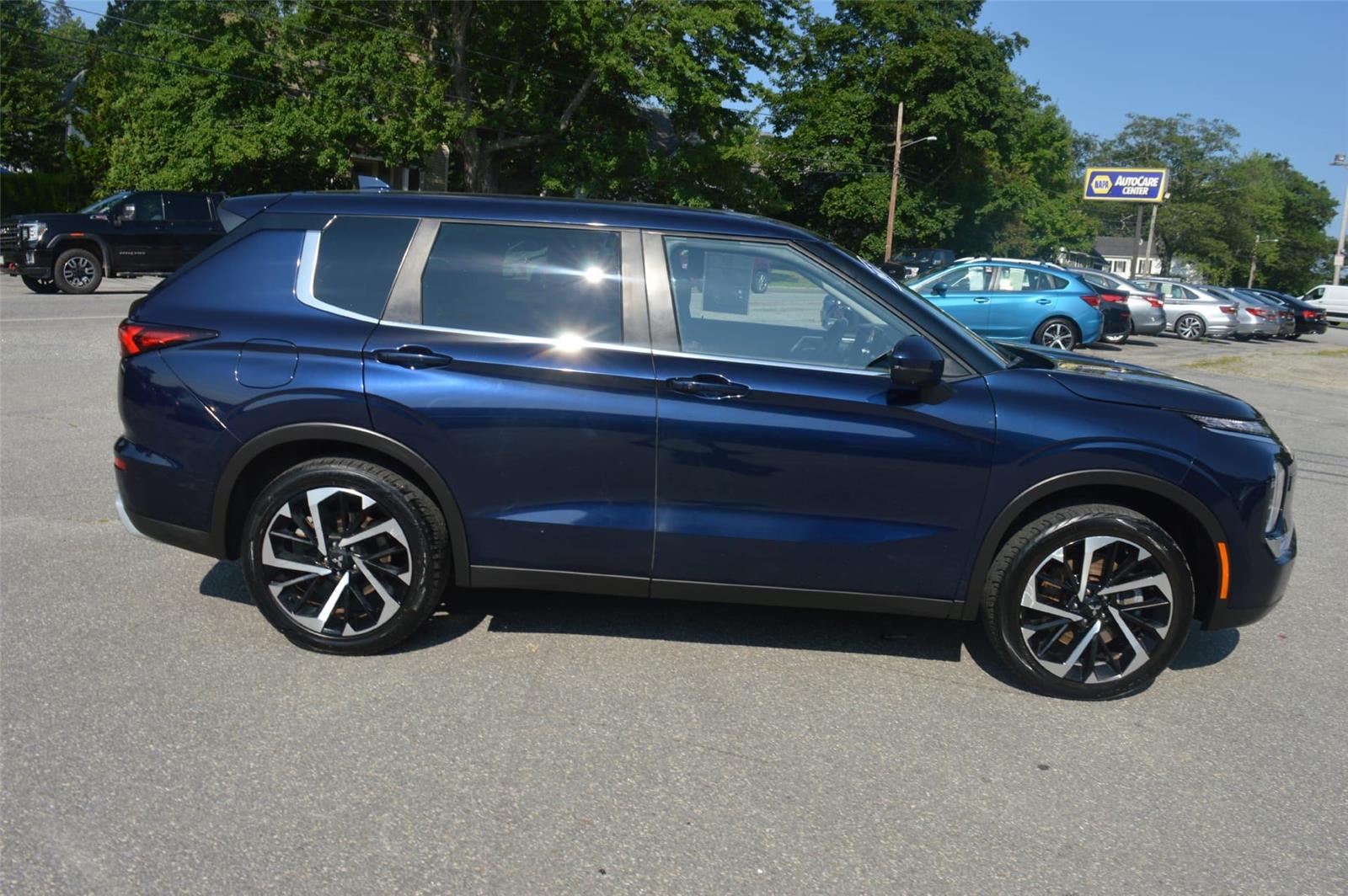 2022 Mitsubishi Outlander SE photo 7