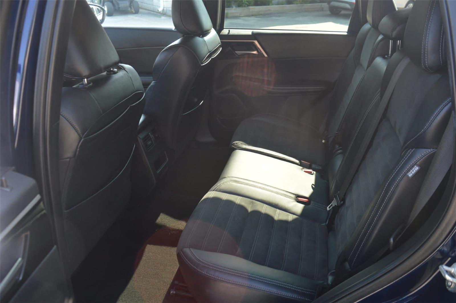 2022 Mitsubishi Outlander SE photo 12