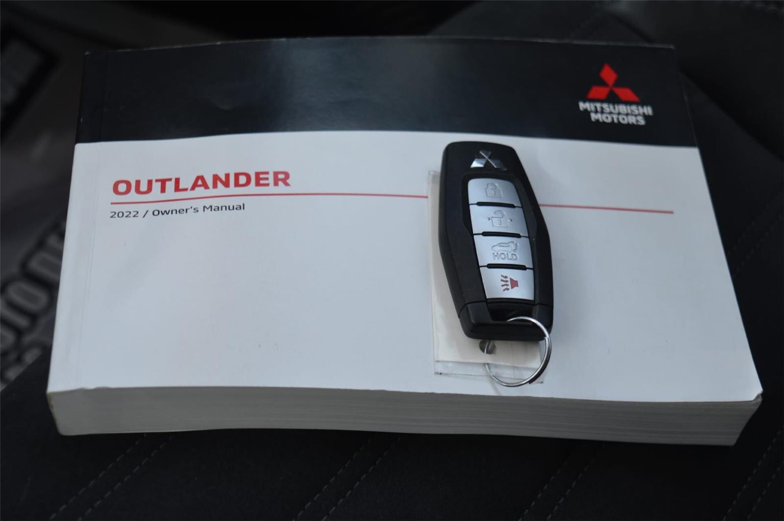 2022 Mitsubishi Outlander SE photo 28