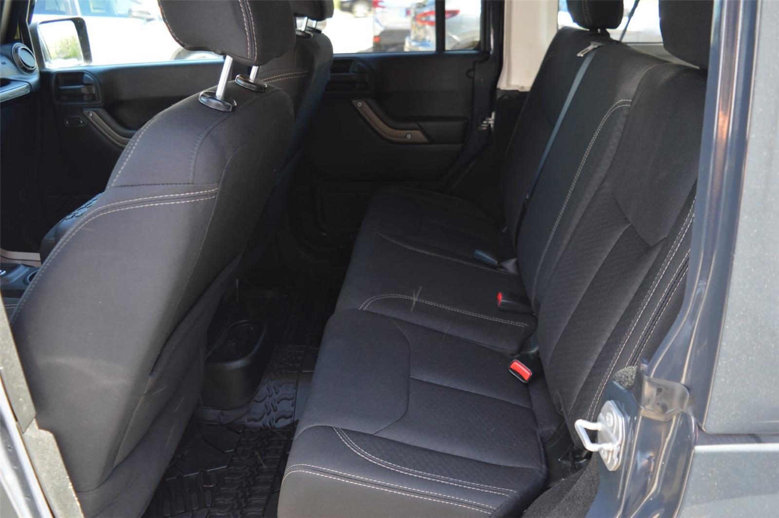 2018 Jeep Wrangler Unlimited Golden Eagle photo 12