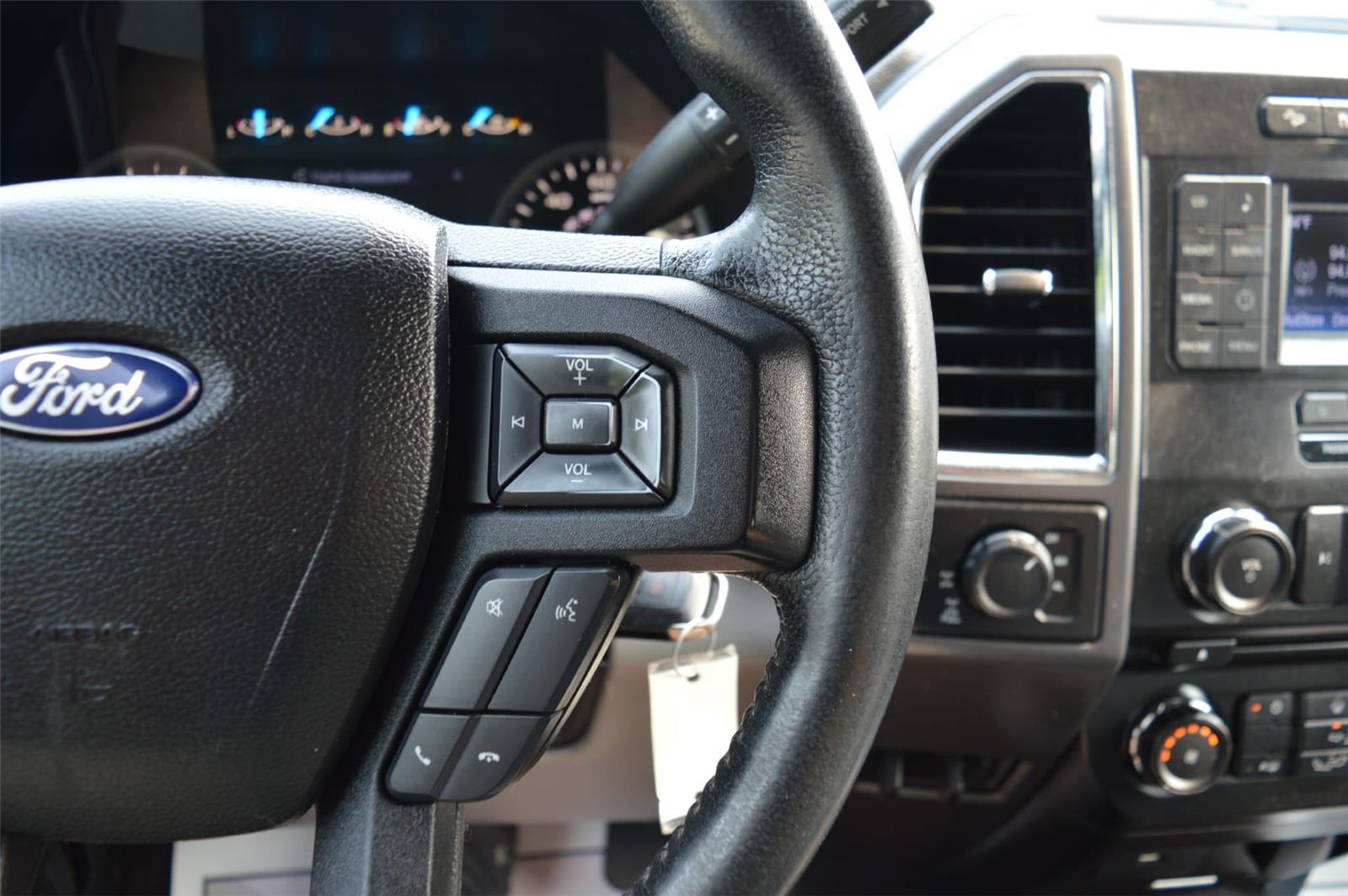 2016 Ford F-150 XLT photo 16