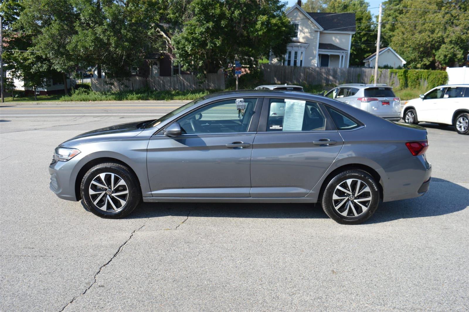 2024 Volkswagen Jetta S photo 3