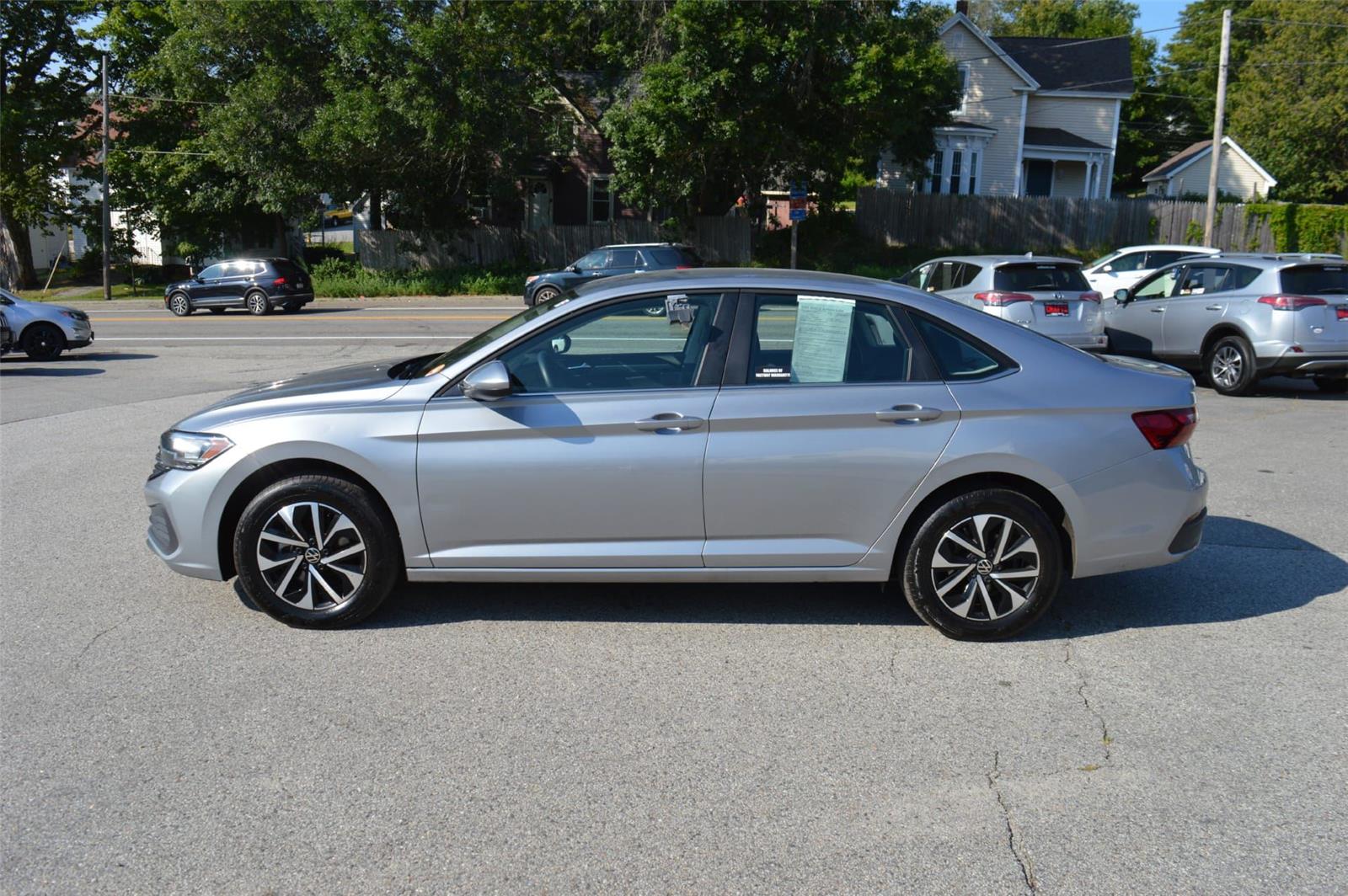 2024 Volkswagen Jetta S photo 3