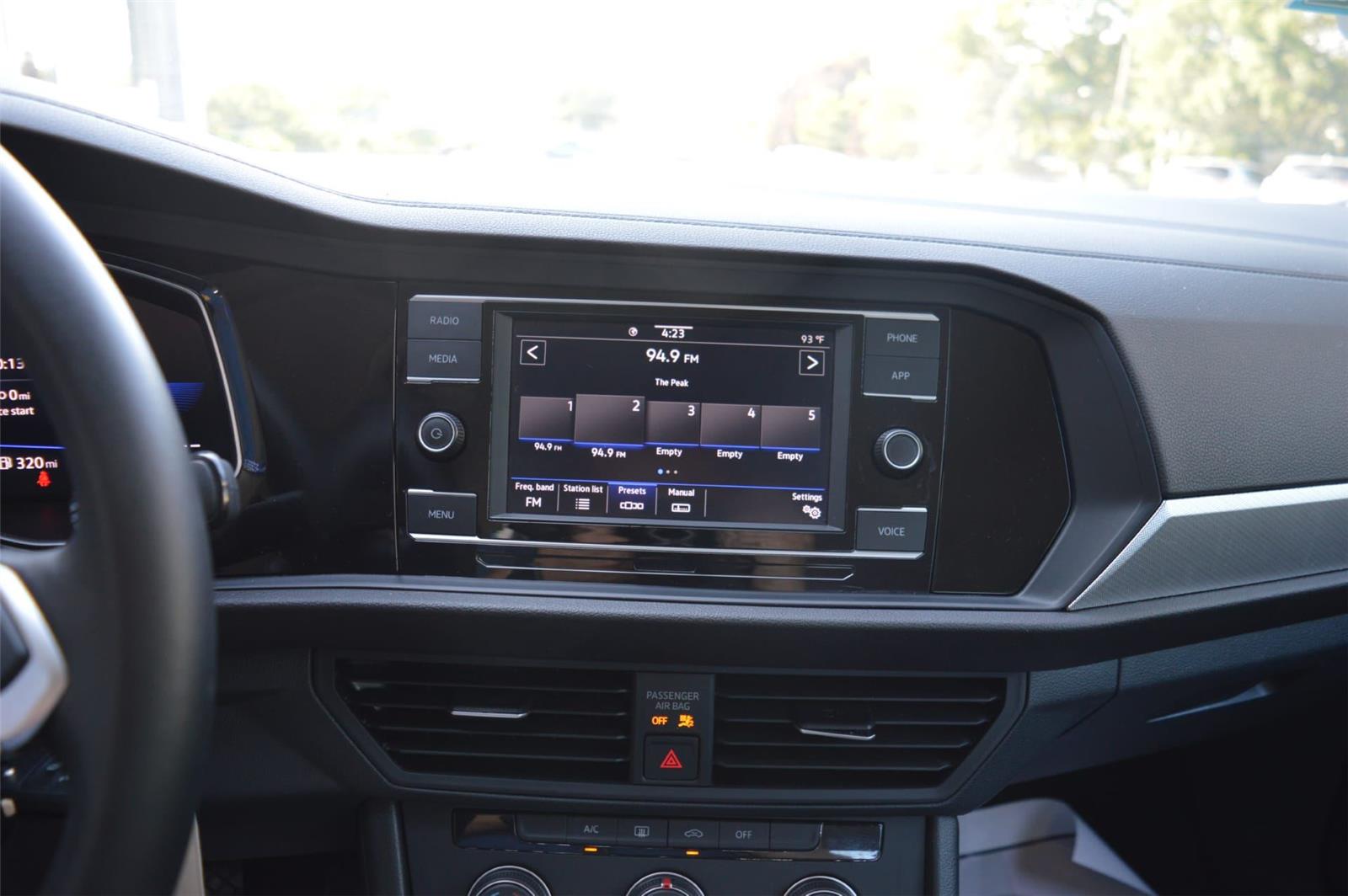 2024 Volkswagen Jetta S photo 18