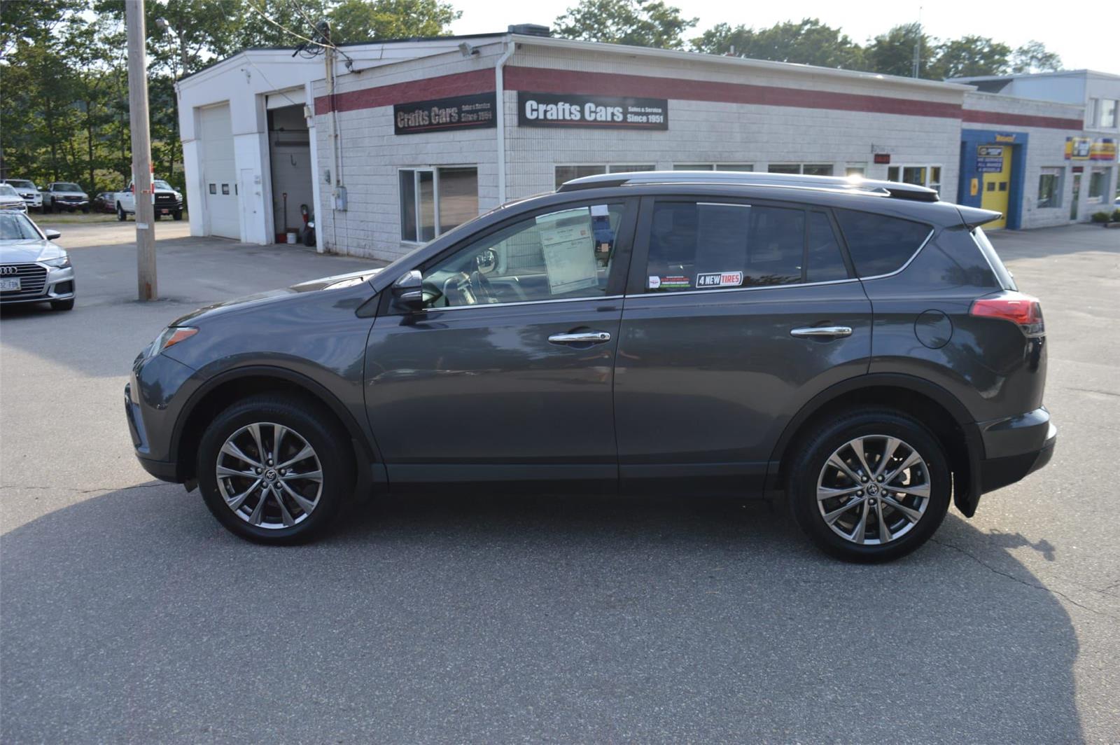 2018 Toyota RAV4 Limited photo 3