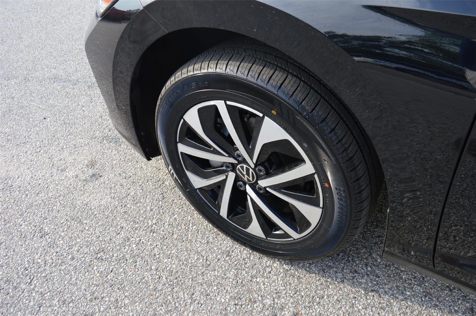 2024 Volkswagen Jetta S photo 8