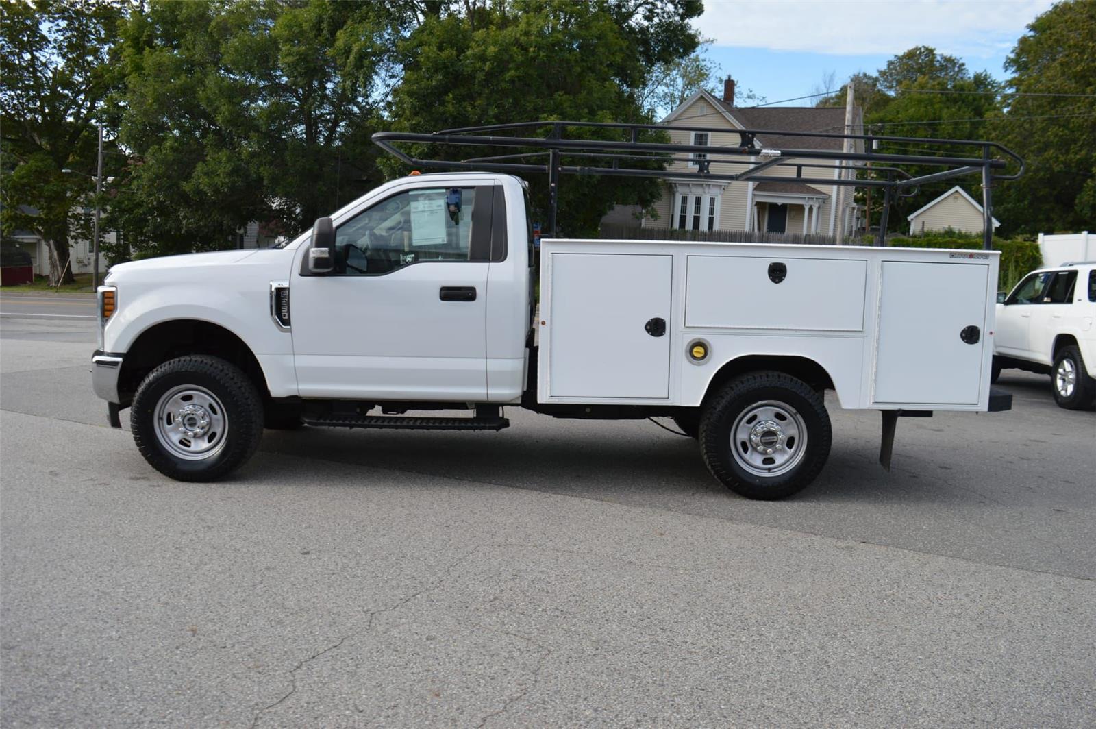 2019 Ford F-350 XL photo 3