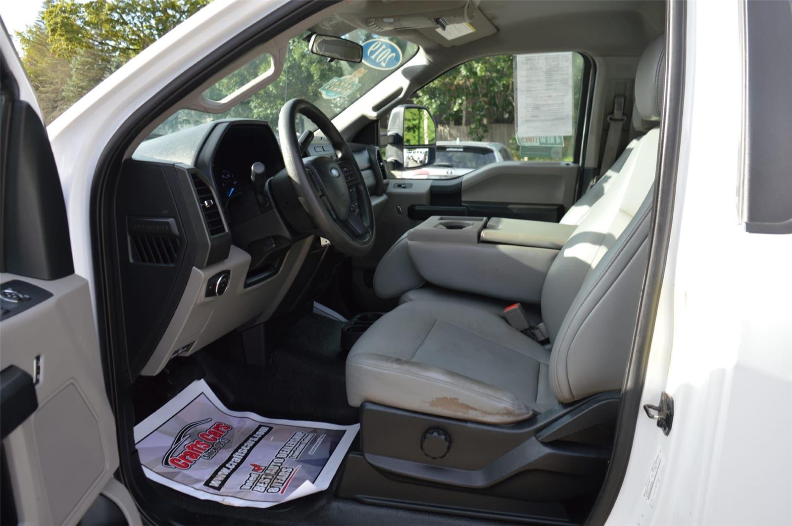 2019 Ford F-350 XL photo 16