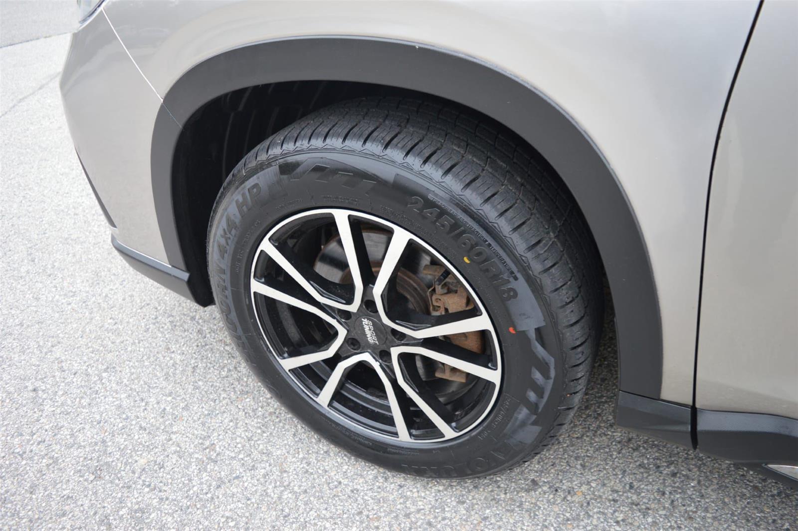 2019 Subaru Ascent Limited photo 9