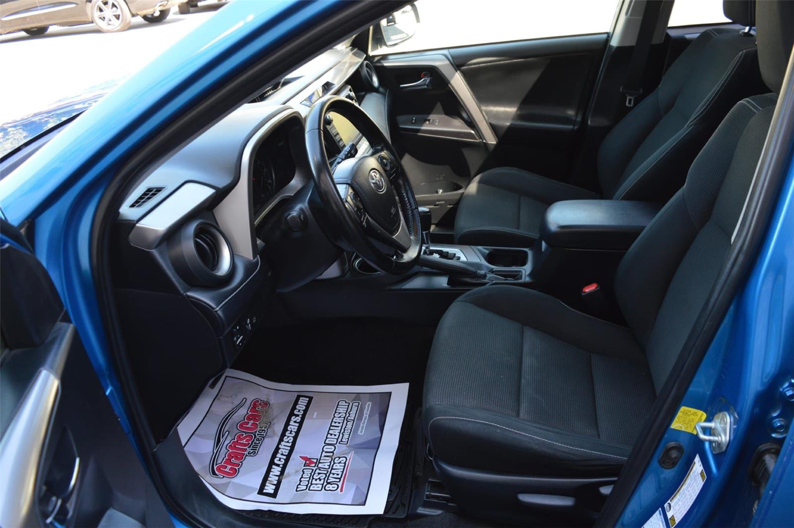 2017 Toyota RAV4 XLE photo 11