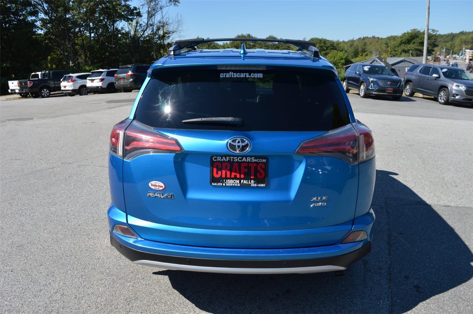 2017 Toyota RAV4 XLE photo 5