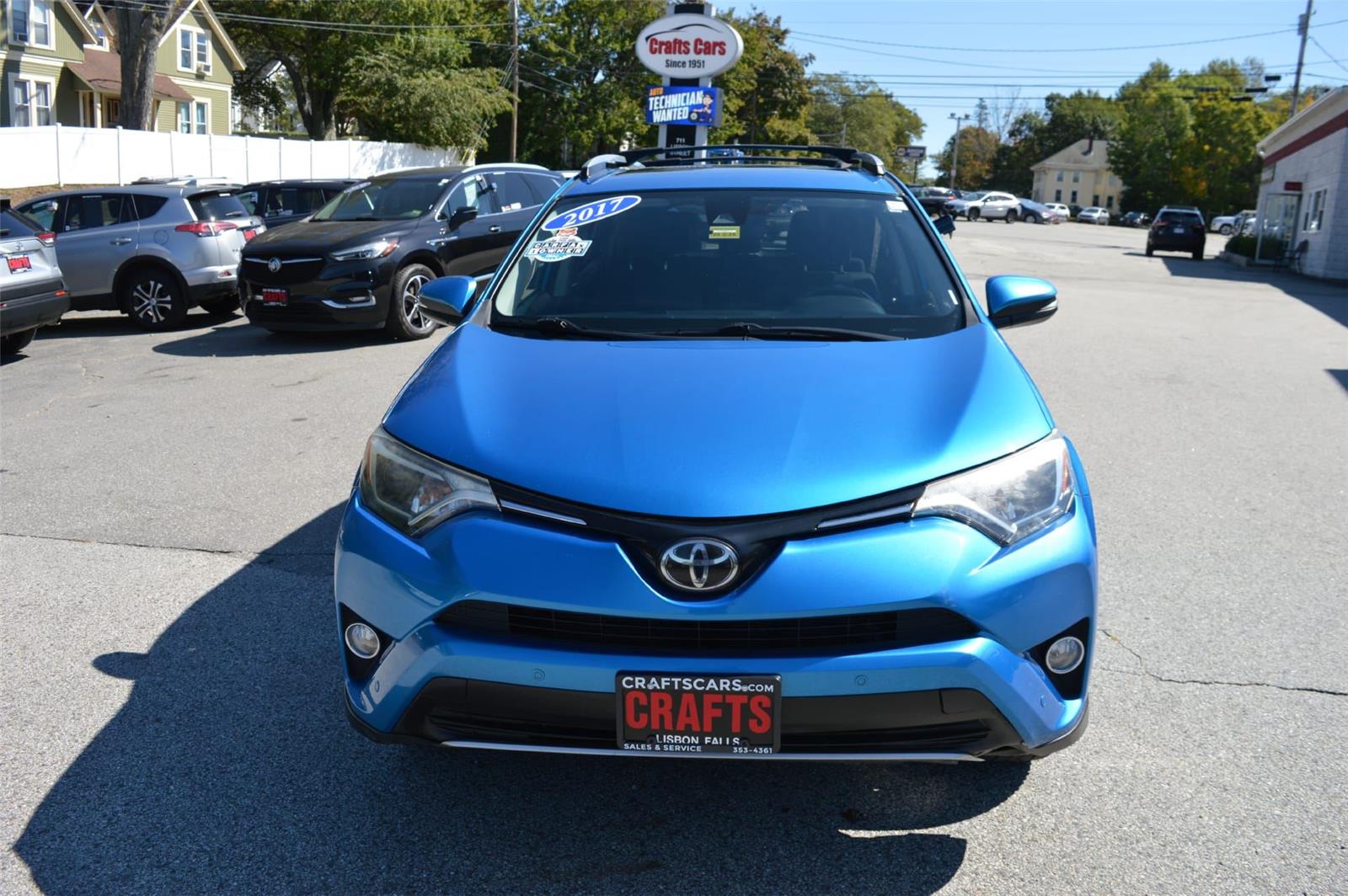 2017 Toyota RAV4 XLE photo 9