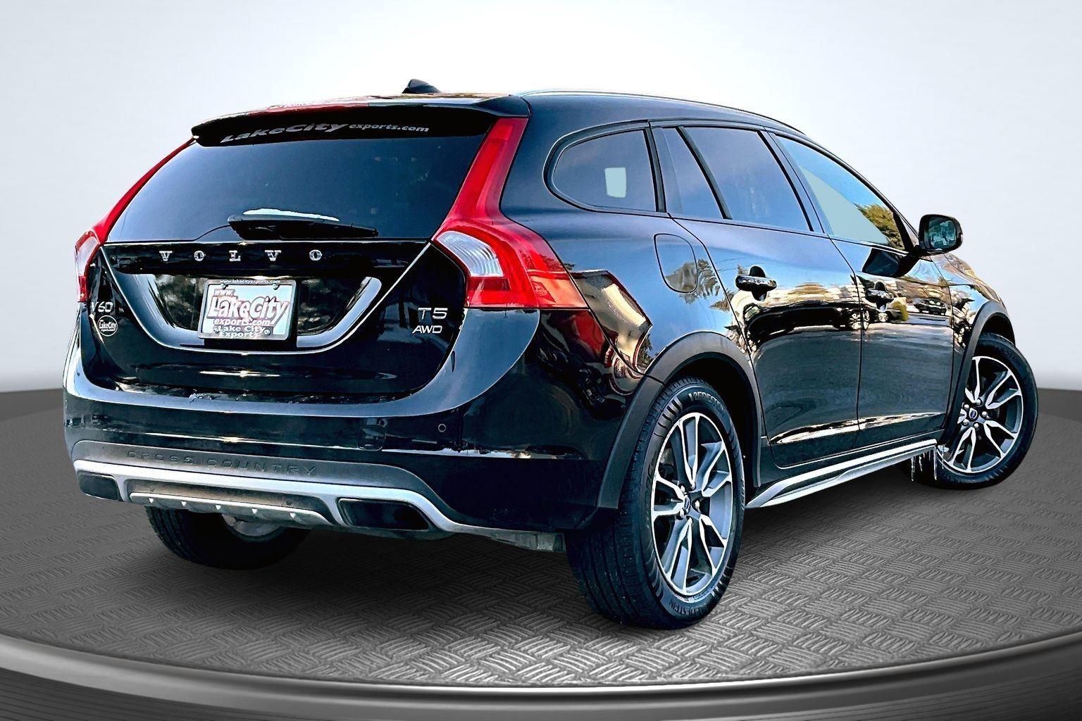 2016 Volvo V60 Base