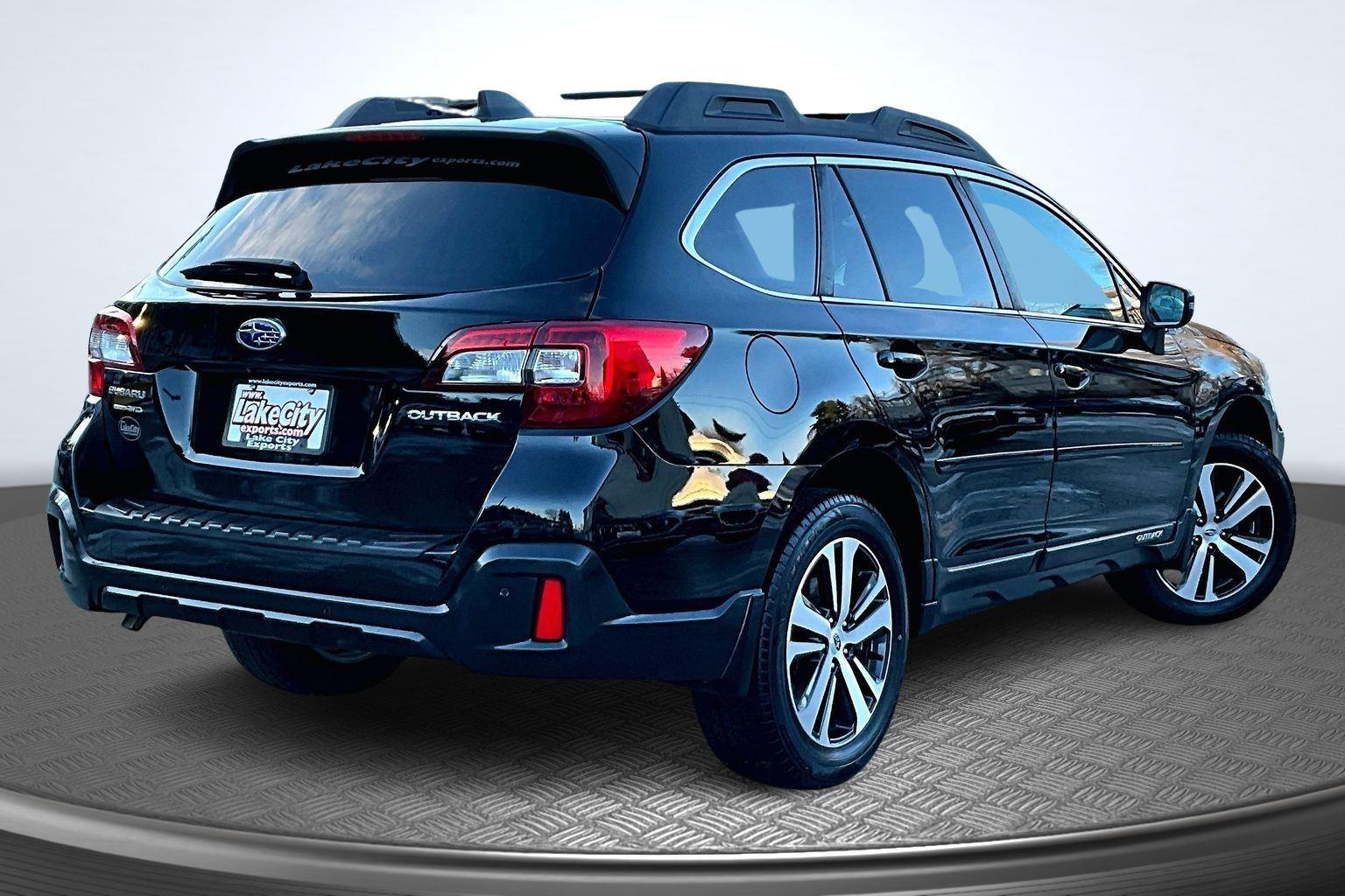 2018 Subaru Outback Limited's photo