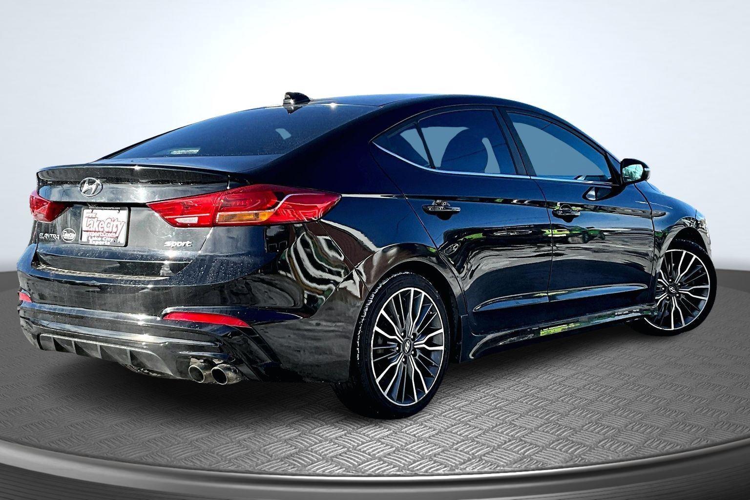 2018 Hyundai Elantra Sport's photo