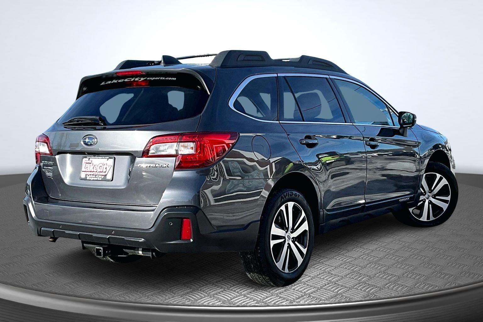 2018 Subaru Outback Limited's photo