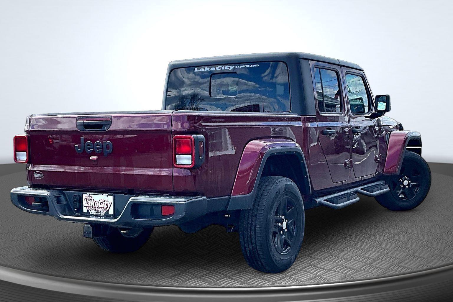 2022 Jeep Gladiator Sport S's photo