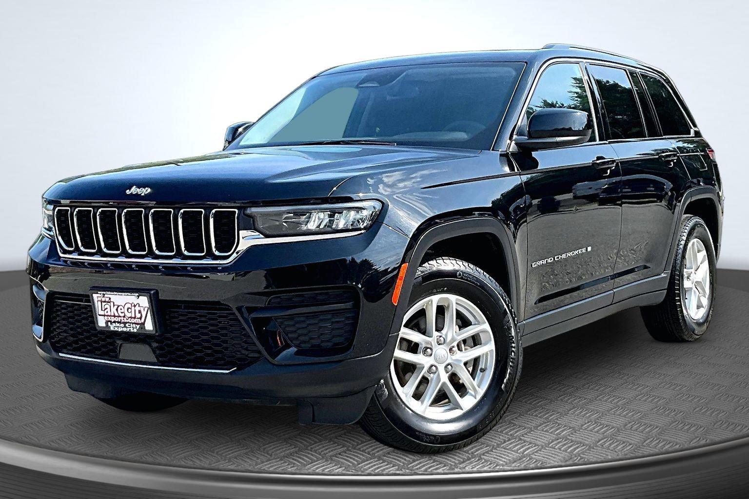 Diamond Black Crystal Pearlcoat 2023 Jeep Grand Cherokee SUV / Crossover Four-Wheel Drive 8-Speed Automatic