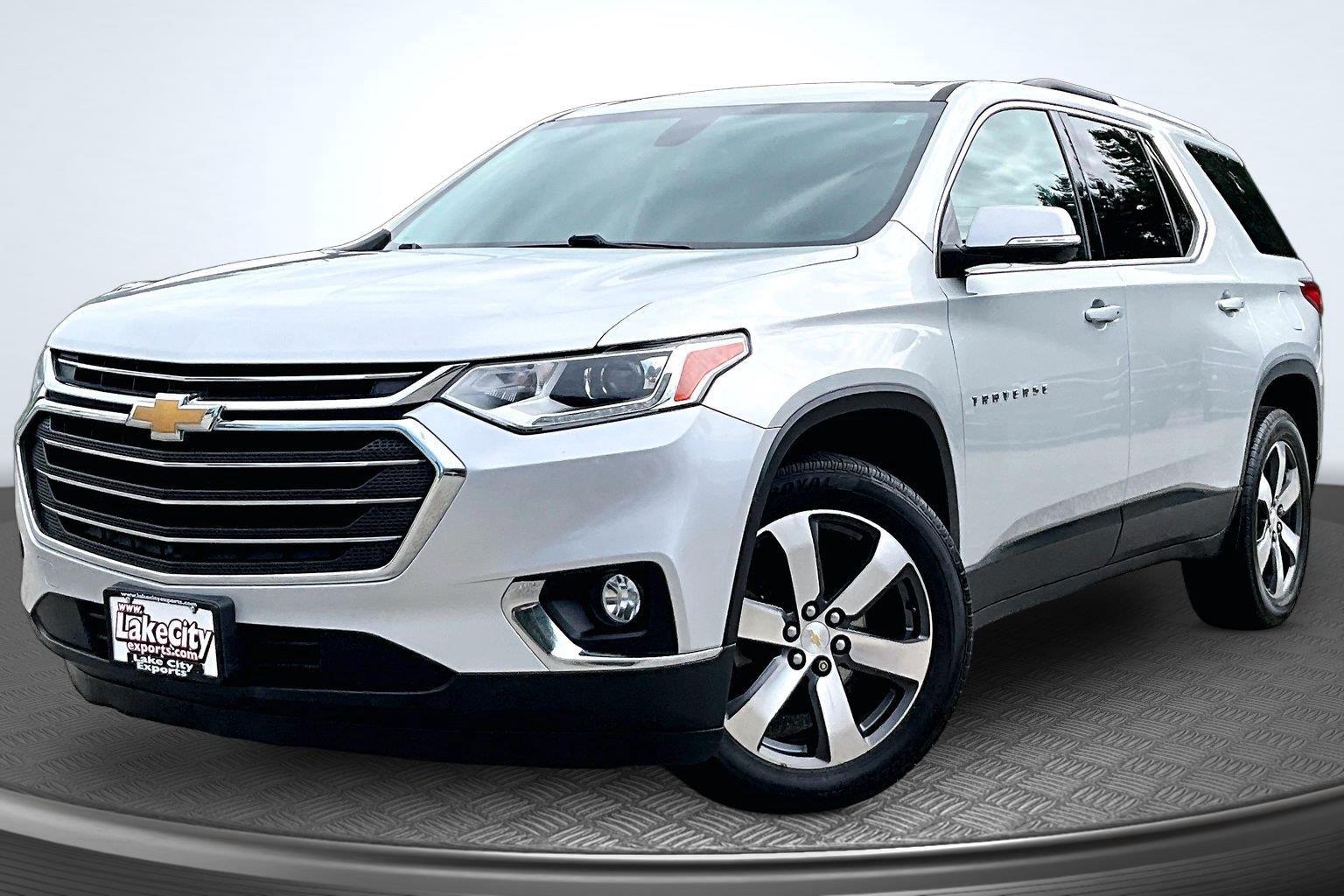 Silver Ice Metallic 2018 Chevrolet Traverse SUV / Crossover Four-Wheel Drive 9-Speed Automatic