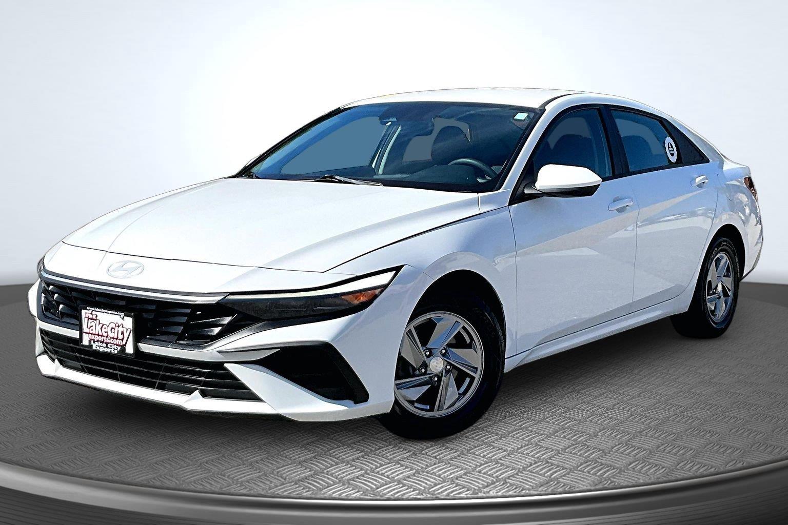 Serenity White 2024 Hyundai Elantra Sedan Front-Wheel Drive Continuously Variable Transmission