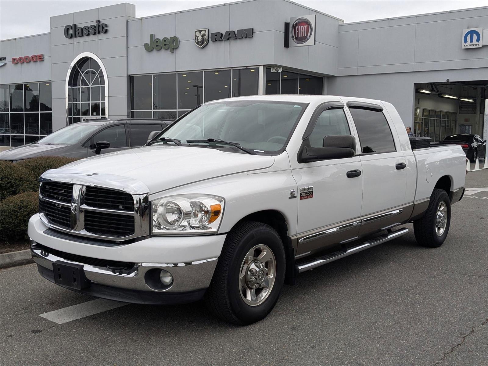 2008 Dodge RAM 2500 SXT Mega Cab RWD