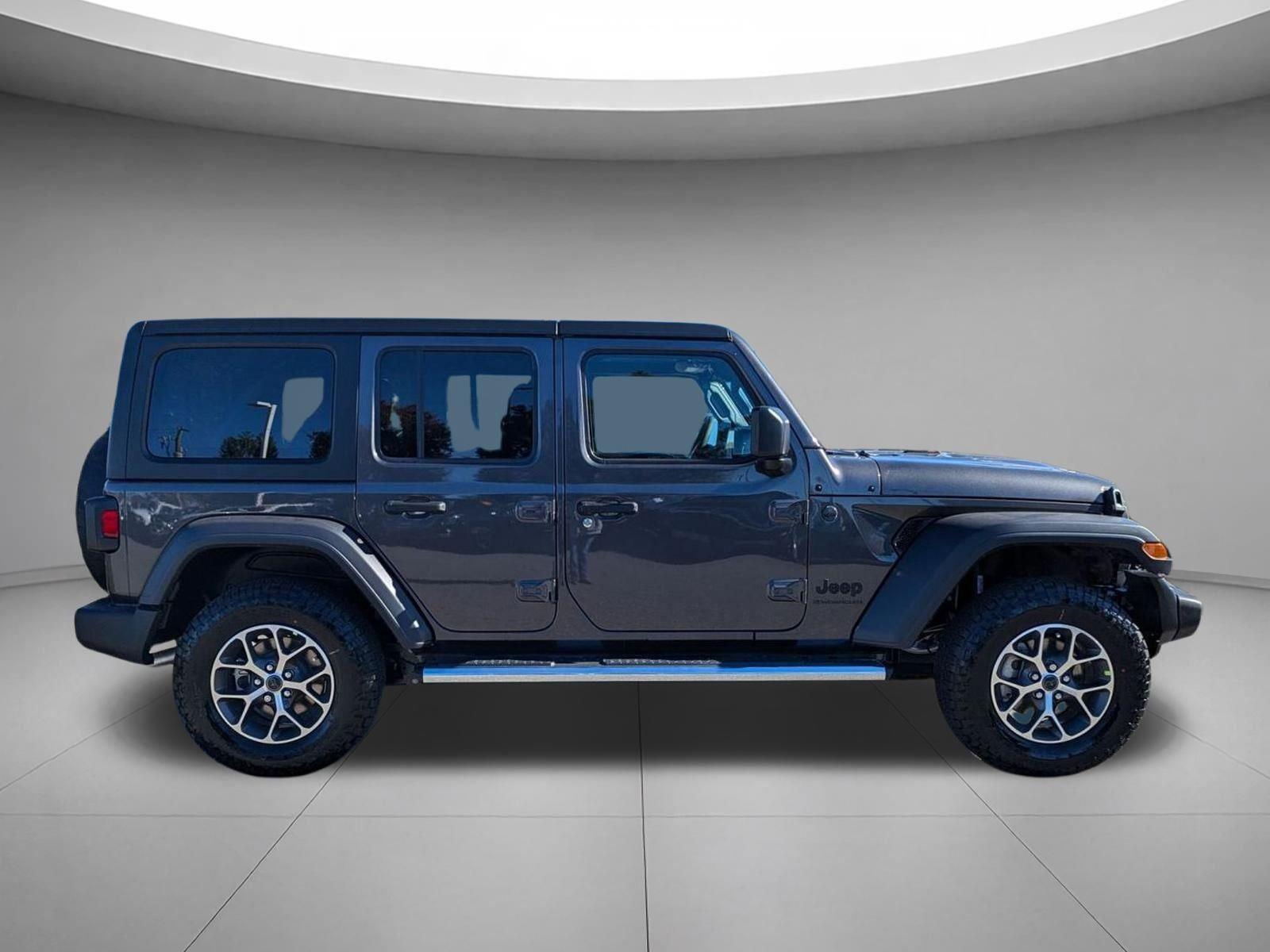 New 2025 Granite Crystal Metallic Clear Jeep Sport S image 4