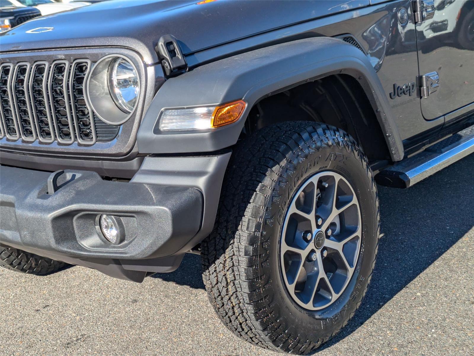 New 2025 Granite Crystal Metallic Clear Jeep Sport S image 9