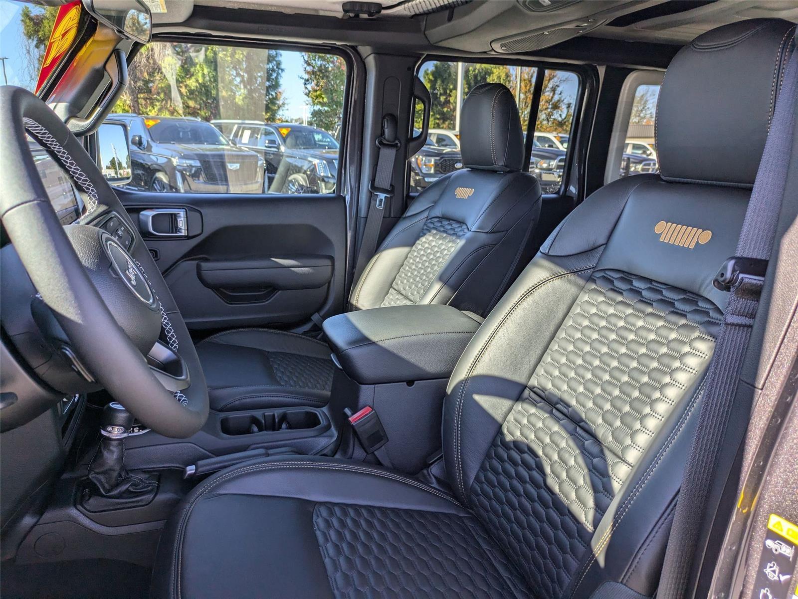New 2025 Granite Crystal Metallic Clear Jeep Sport S image 13