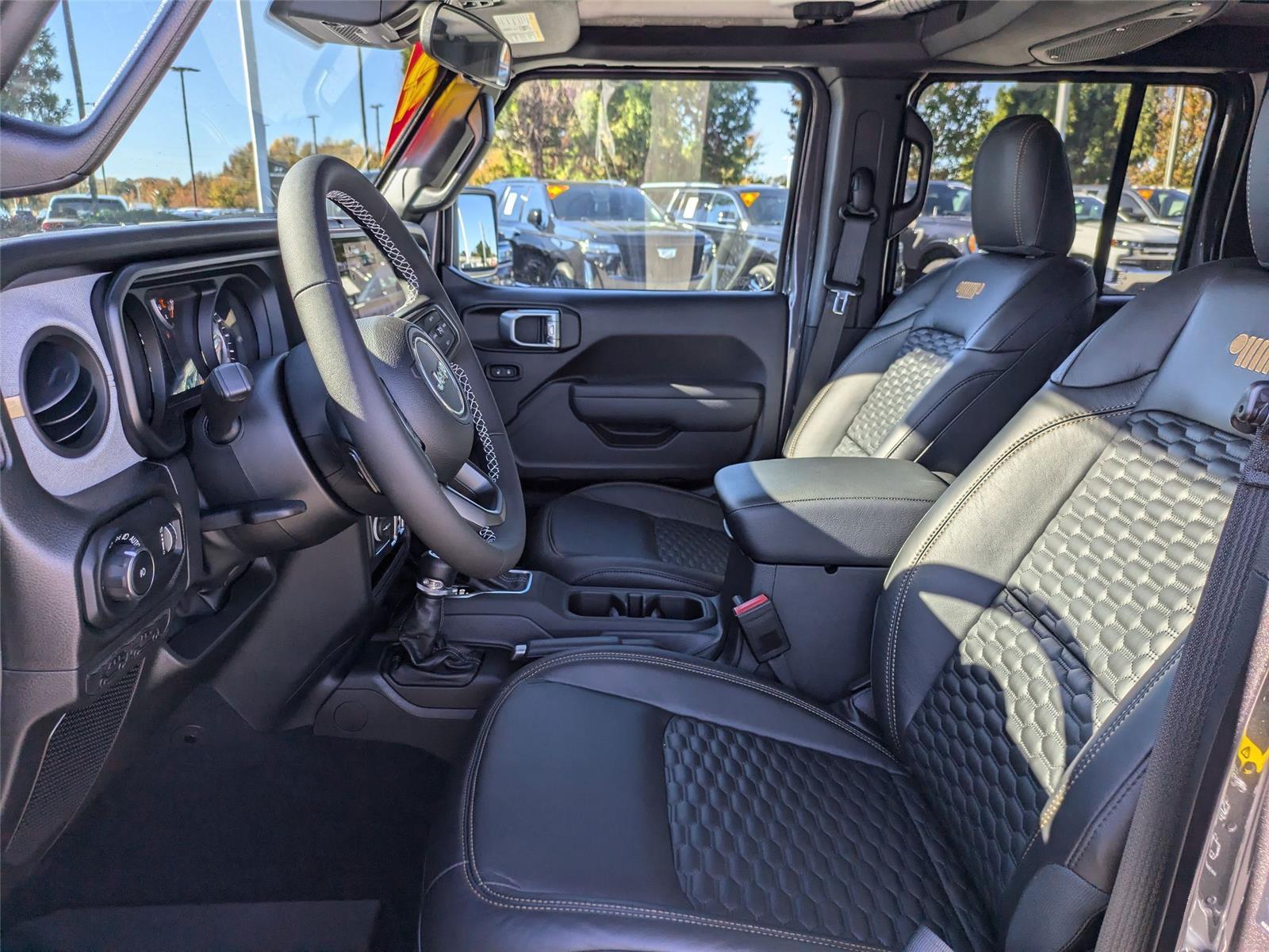 New 2025 Granite Crystal Metallic Clear Jeep Sport S image 14