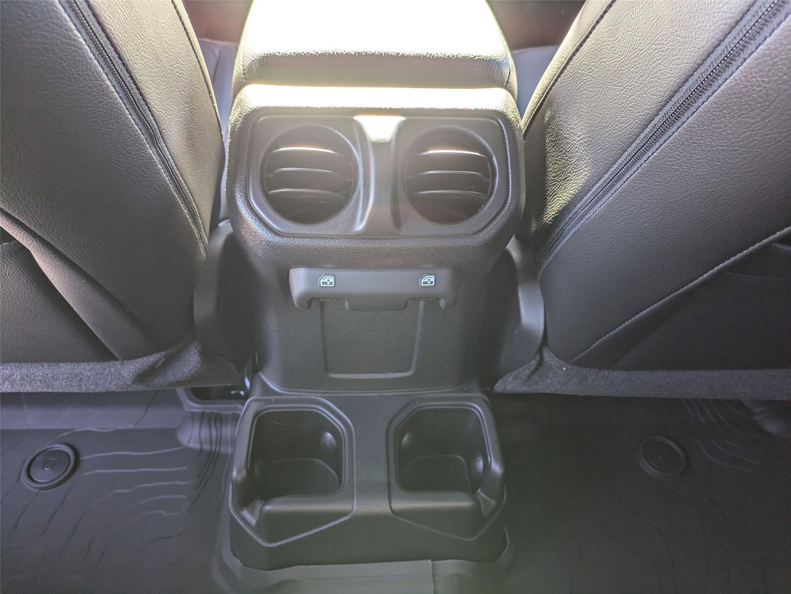 New 2025 Granite Crystal Metallic Clear Jeep Sport S image 28