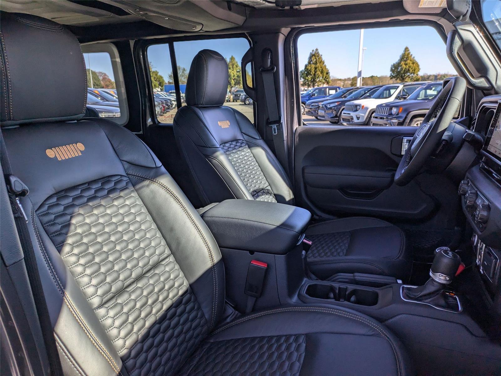 New 2025 Granite Crystal Metallic Clear Jeep Sport S image 36
