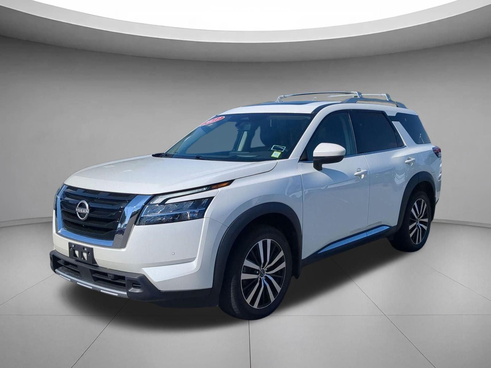Pearl White Tricoat 2023 Nissan Pathfinder Platinum 4WD SUV / Crossover All-Wheel Drive Automatic