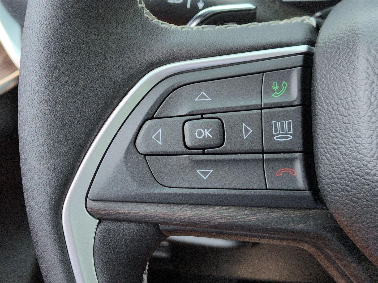 New 2026 Silver Zynith Jeep Laredo Altitude image 20