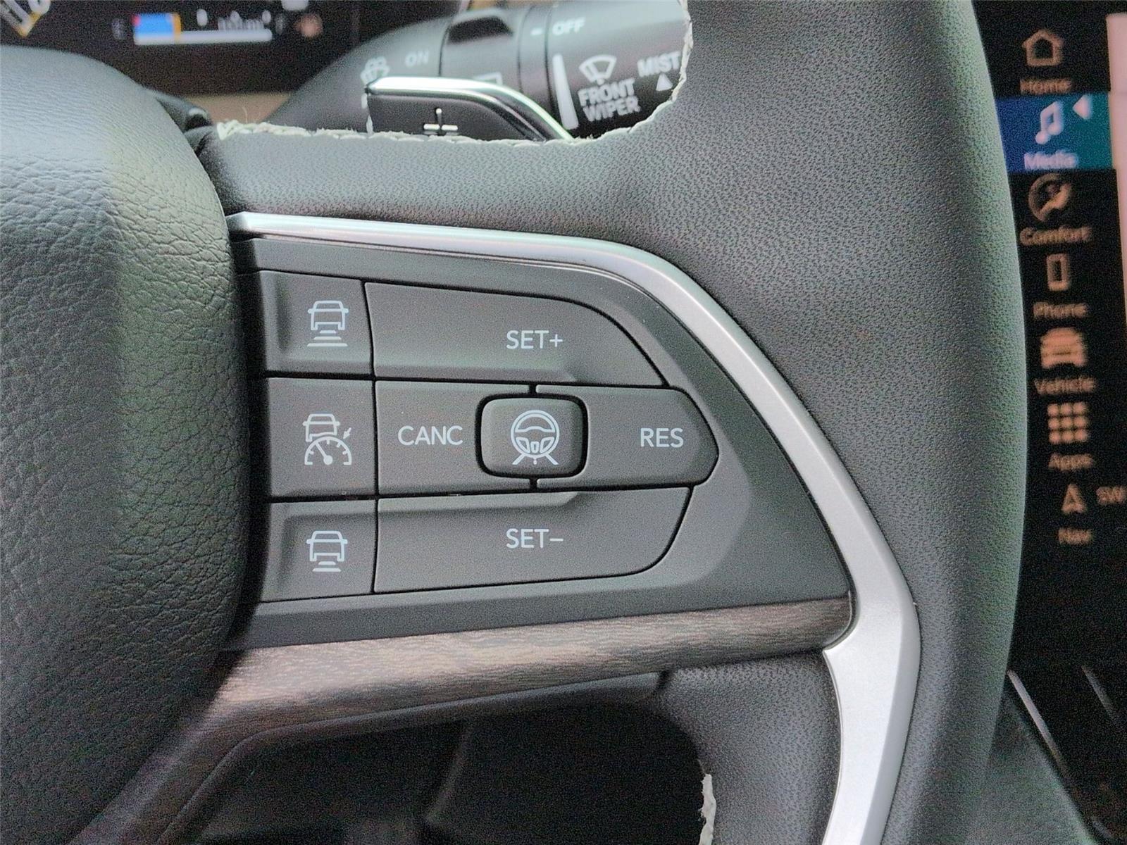 New 2026 Silver Zynith Jeep Laredo Altitude image 21