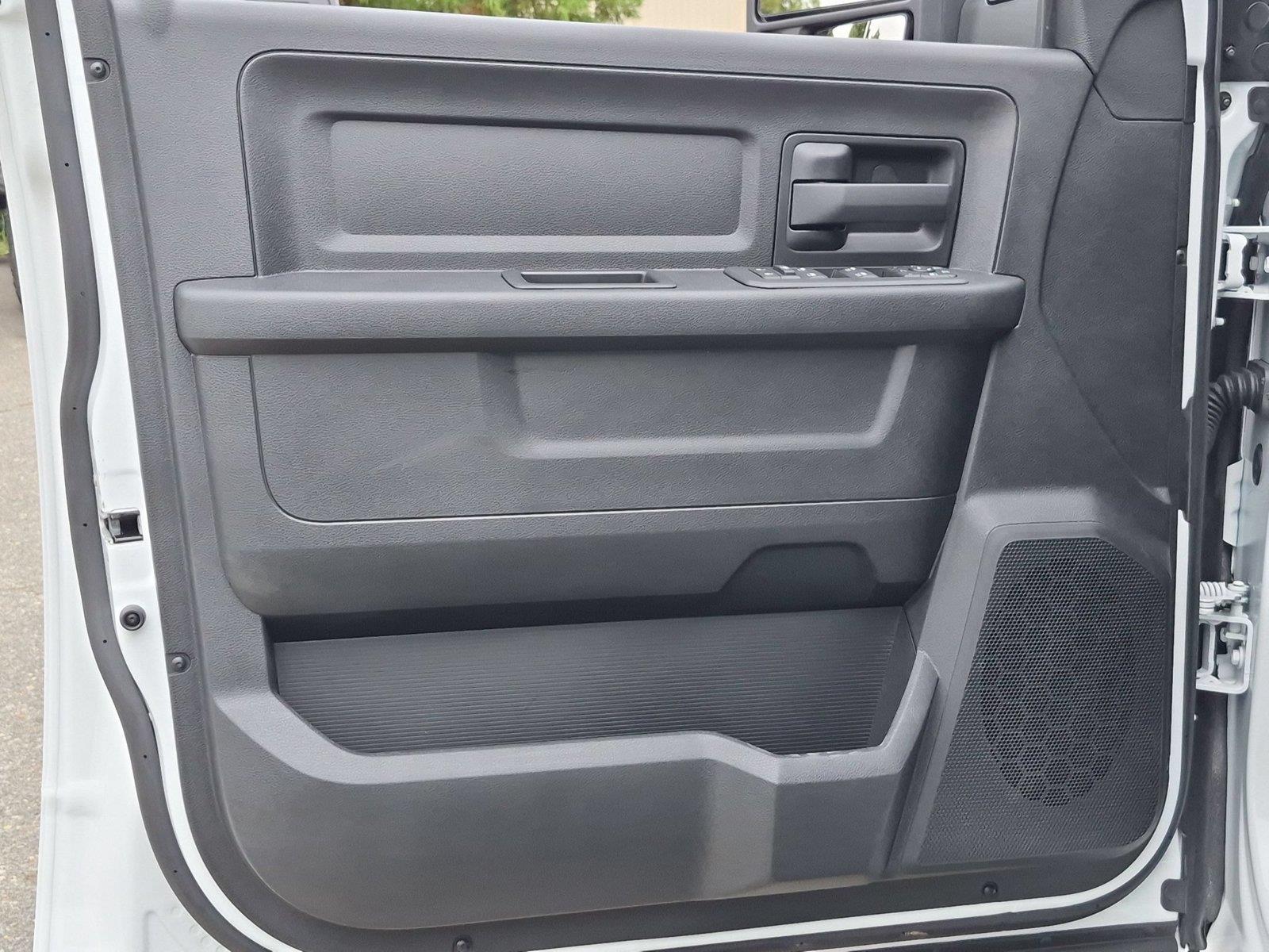 New 2026 Bright White Clearcoat Ram Black Express image 15