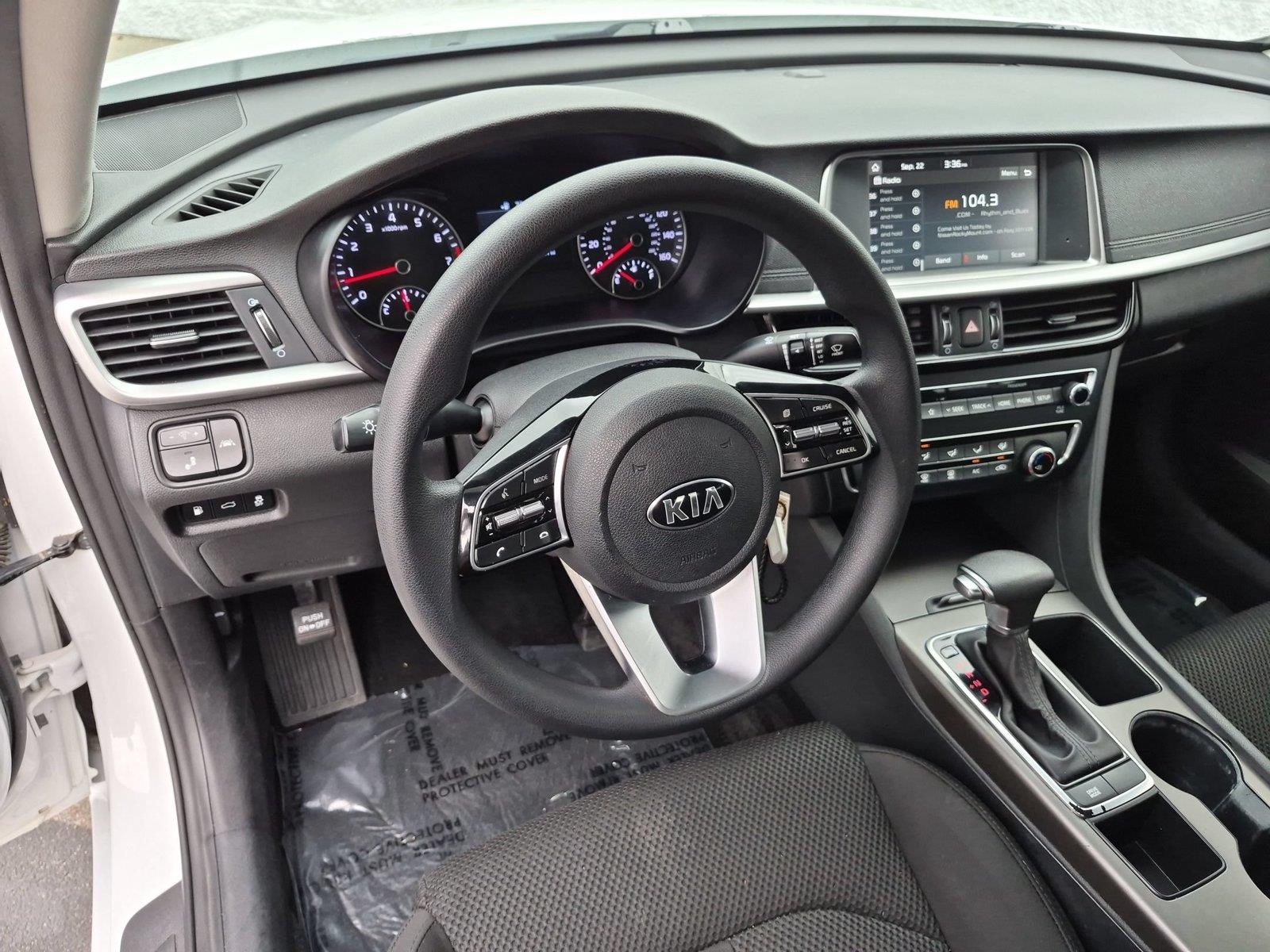 Used 2020 Snow White Pearl Kia LX image 18