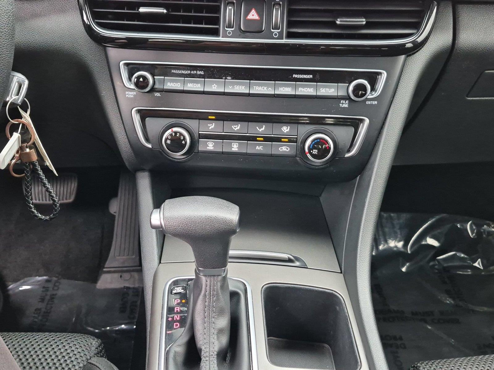 Used 2020 Snow White Pearl Kia LX image 26