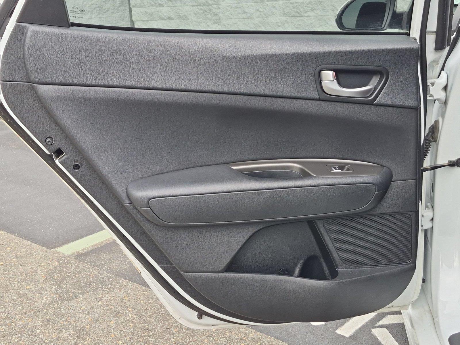 Used 2020 Snow White Pearl Kia LX image 28