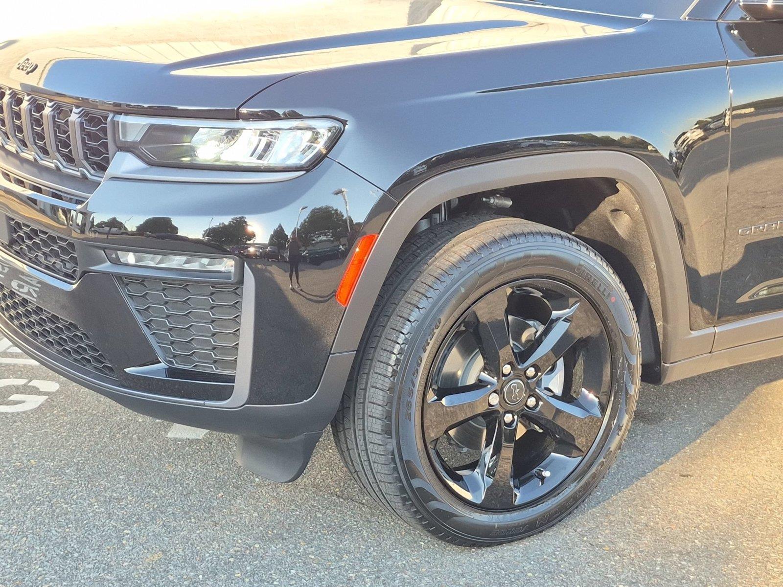 New 2027 High Gloss Black Jeep Limited image 9
