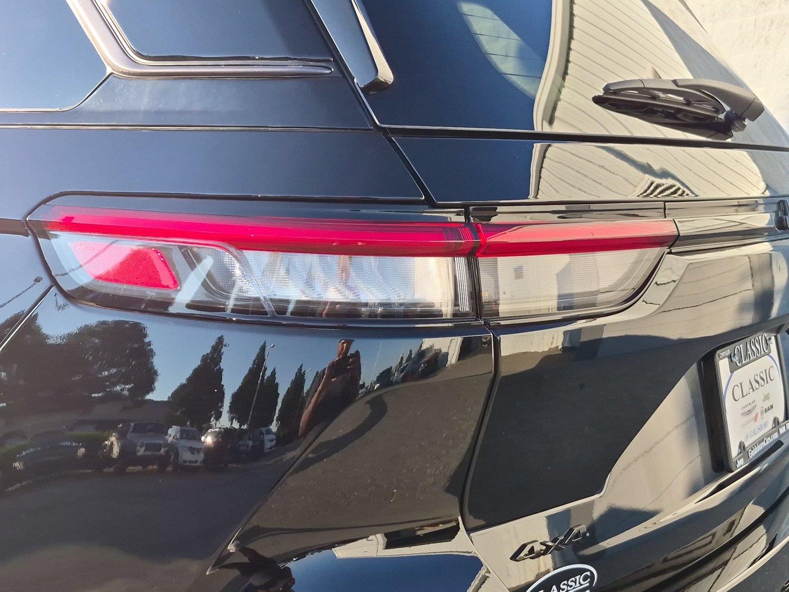 New 2027 High Gloss Black Jeep Limited image 11