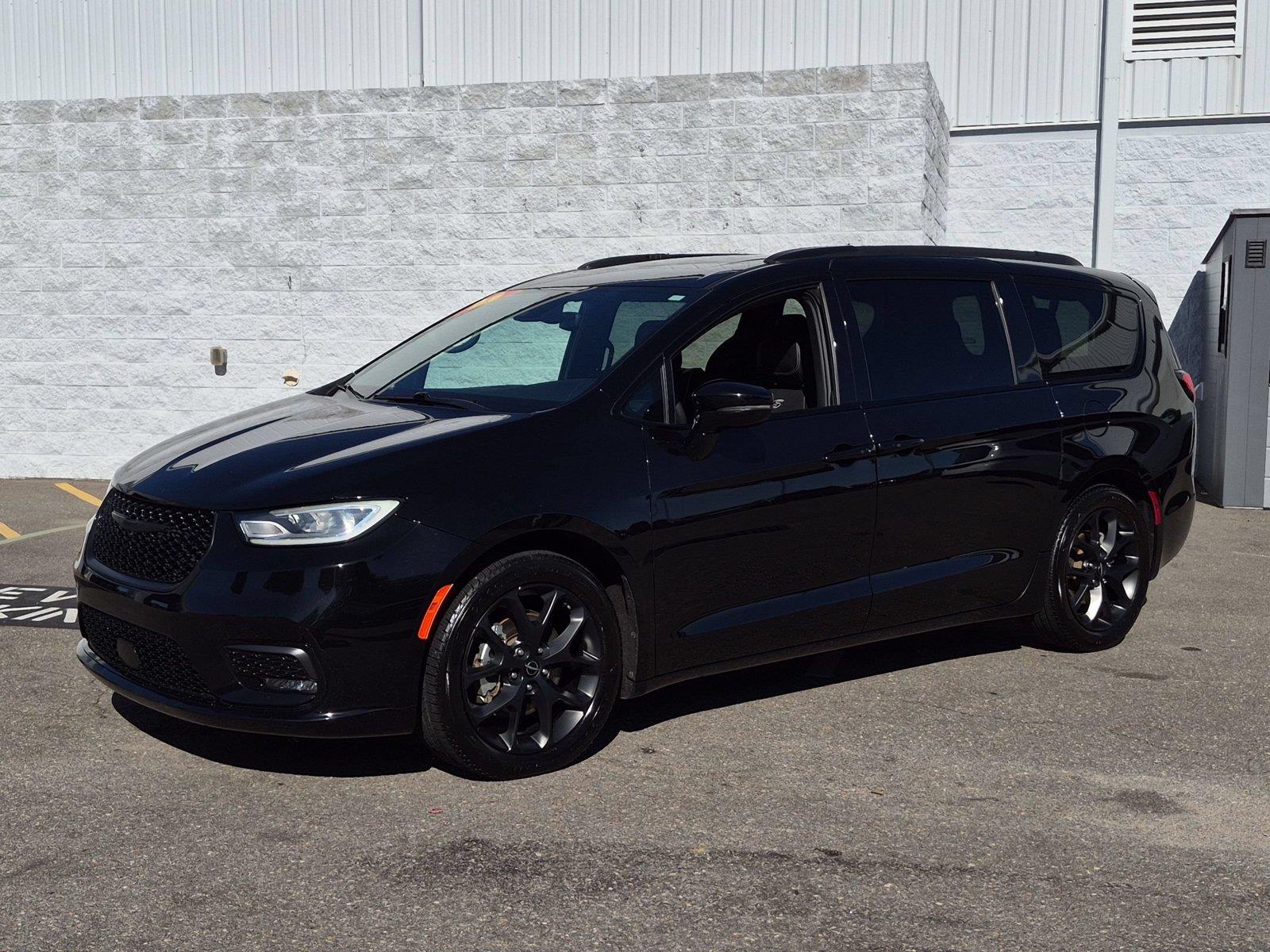 2025 Chrysler Pacifica Limited FWD