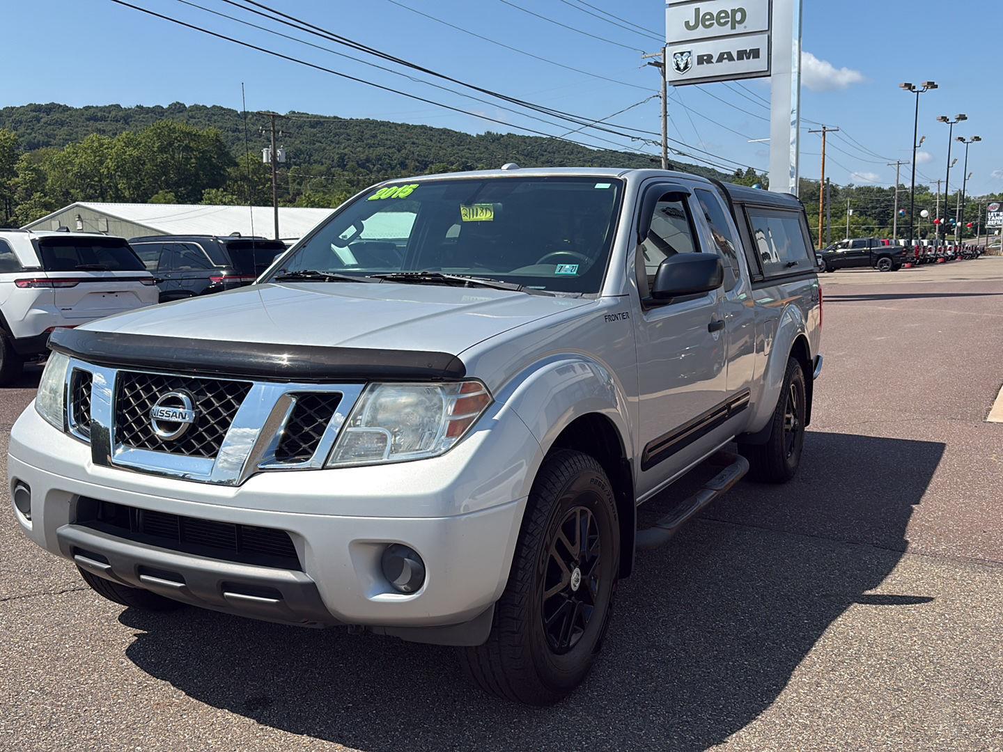  2015 Nissan Frontier SV V6 King Cab 4WD   