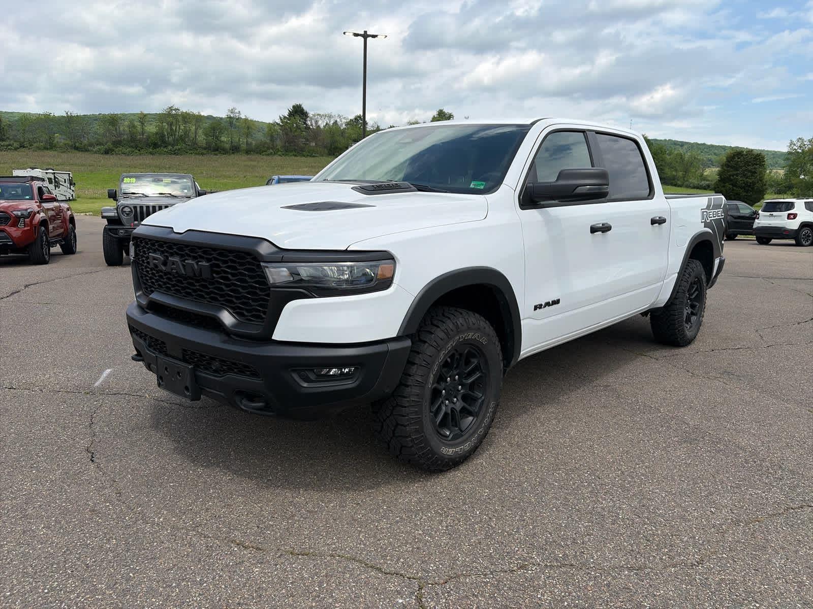 Bright White Clearcoat 2026 RAM 1500 Pickup Truck Four-Wheel Drive 8-Speed Automatic