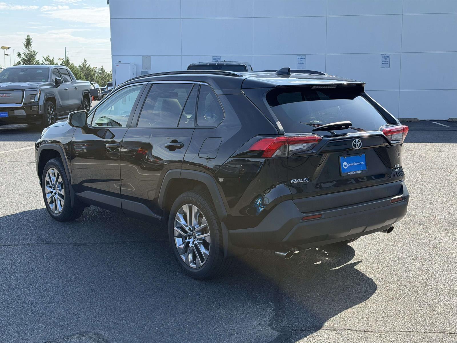 Used 2021 Toyota RAV4 SUV