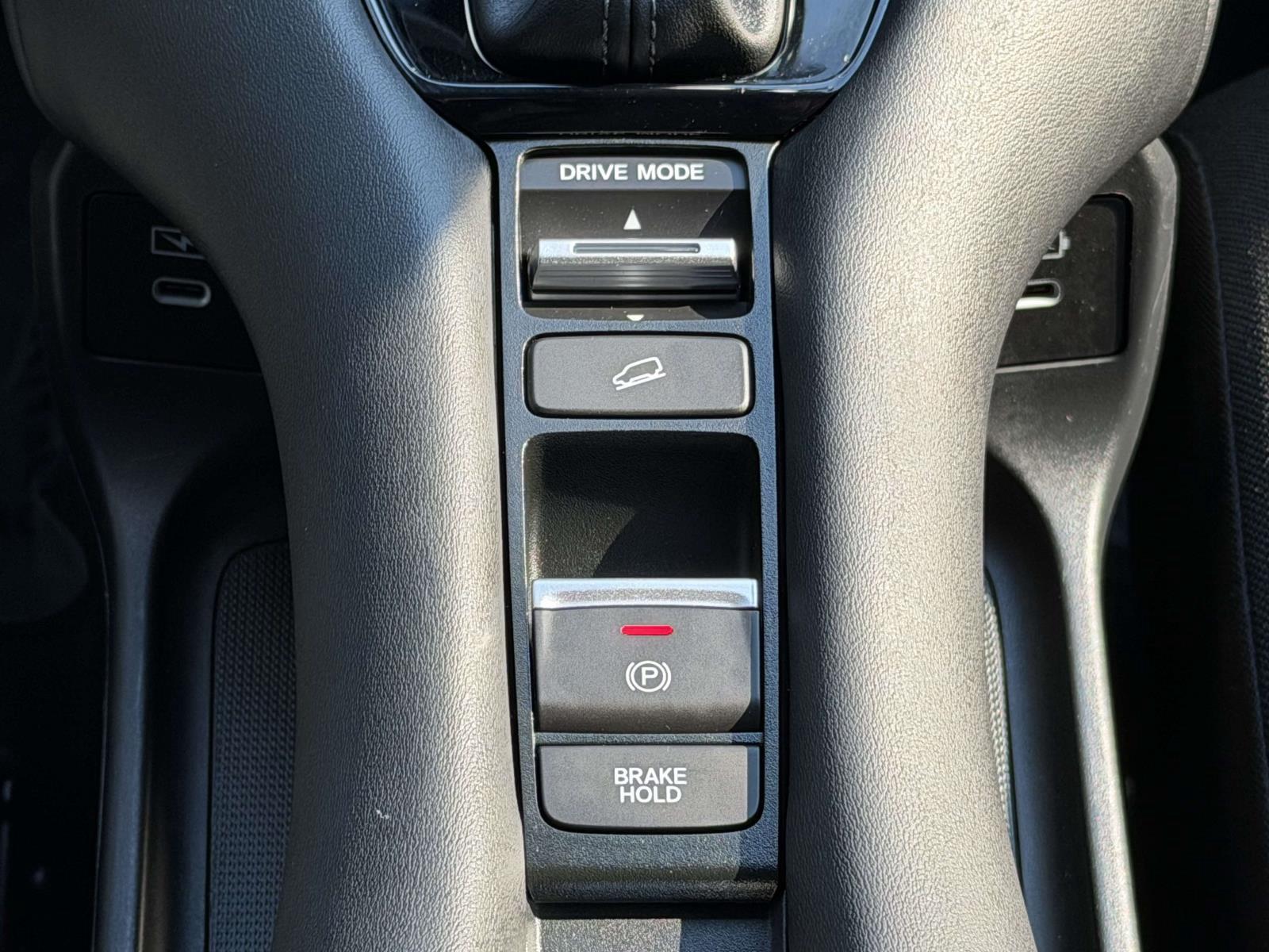 Used 2025 Honda HR-V SUV