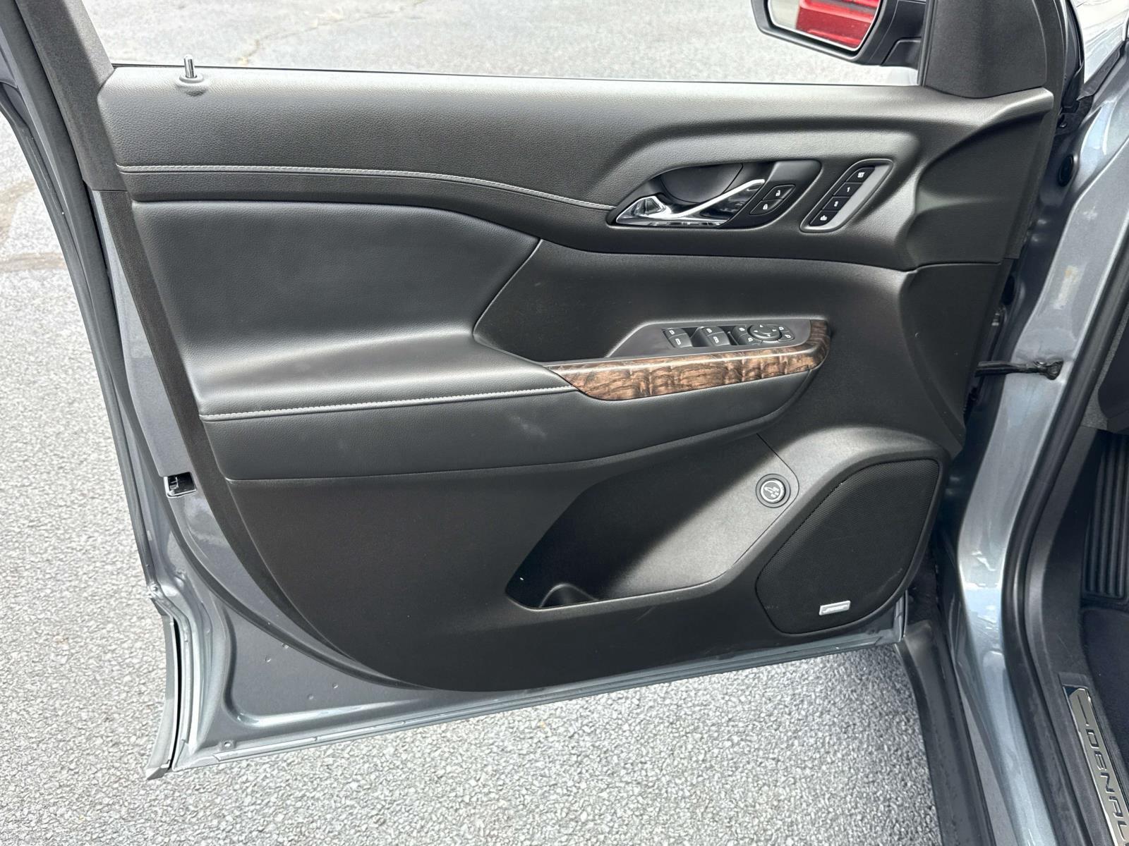 Used 2021 GMC Acadia Sedan